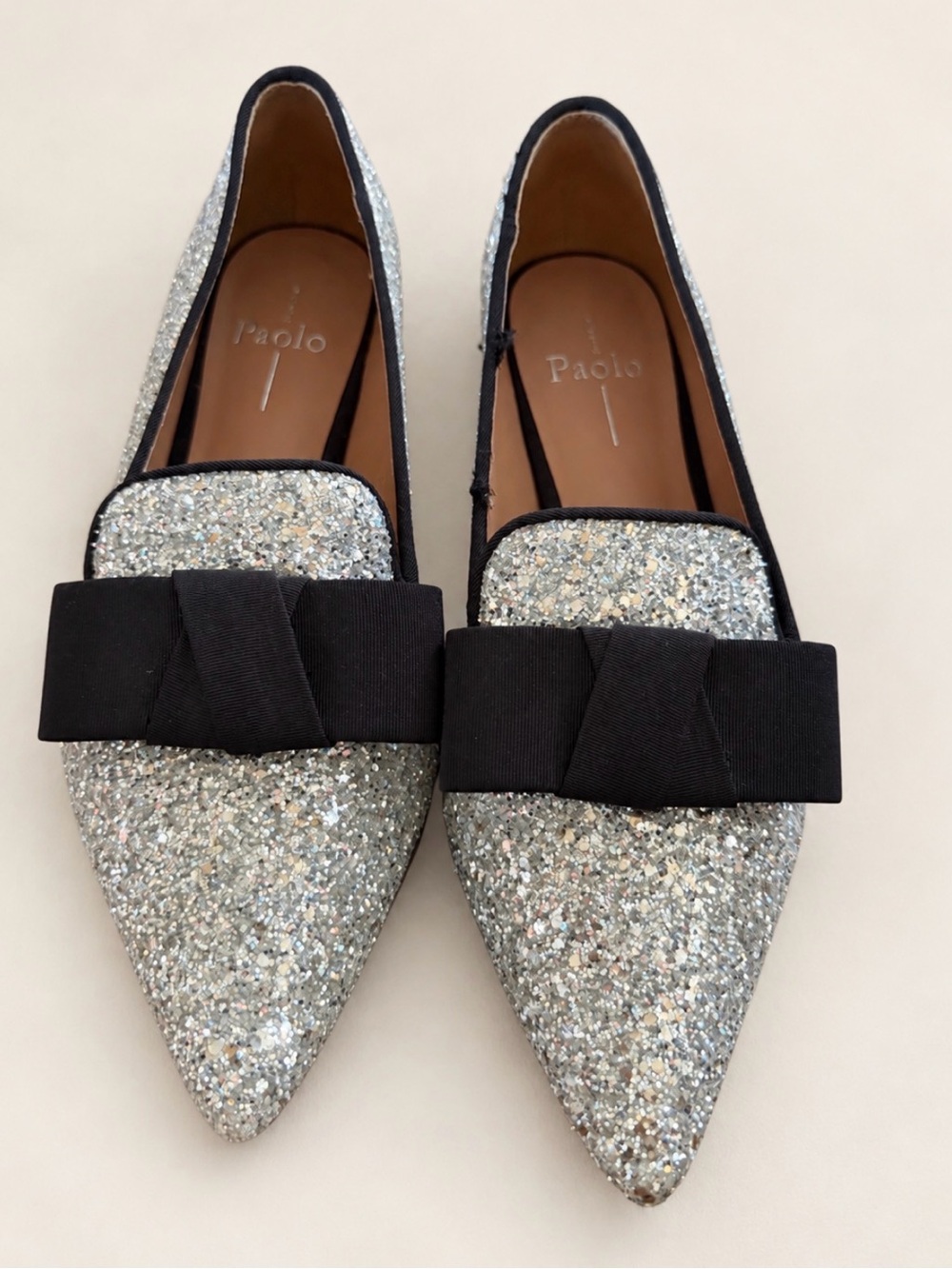 LINEA Paolo Silver Glitter Bow Pointed Toe Flats Black Statement Size 7.5